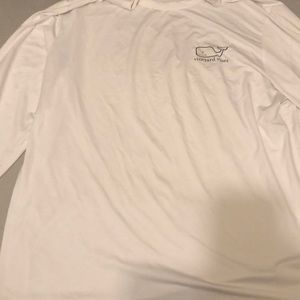 Vineyard vine sunshirt
